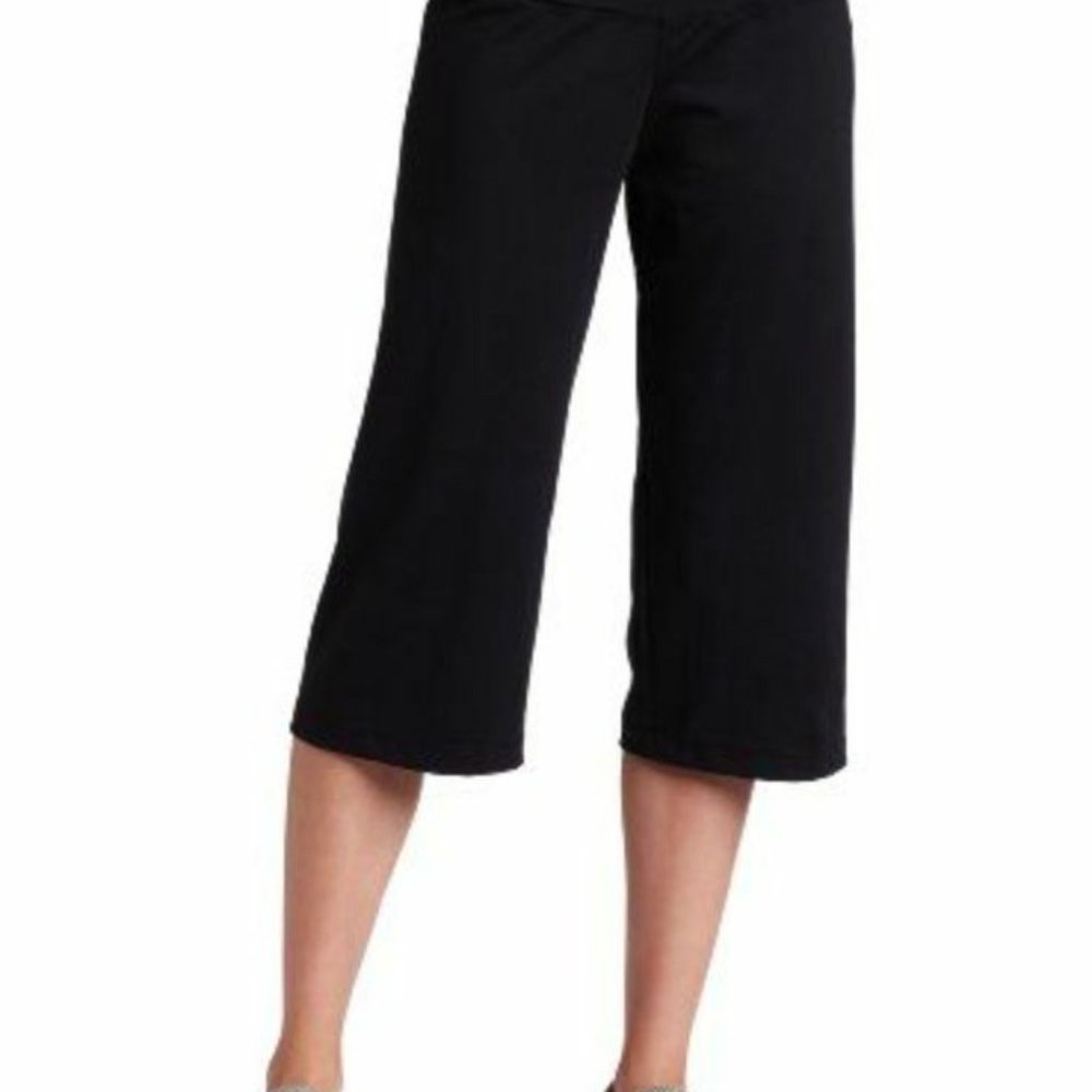 NWT Fila Loose Fit Capri Women's Workout